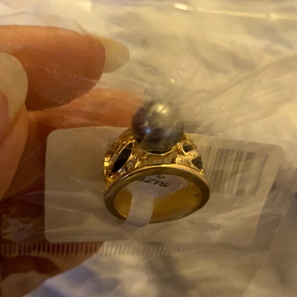 Hawaiian 🌺 ring 💍